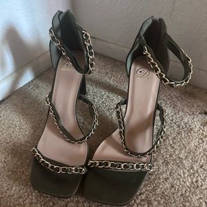 Navy/forest green heels with gold chains